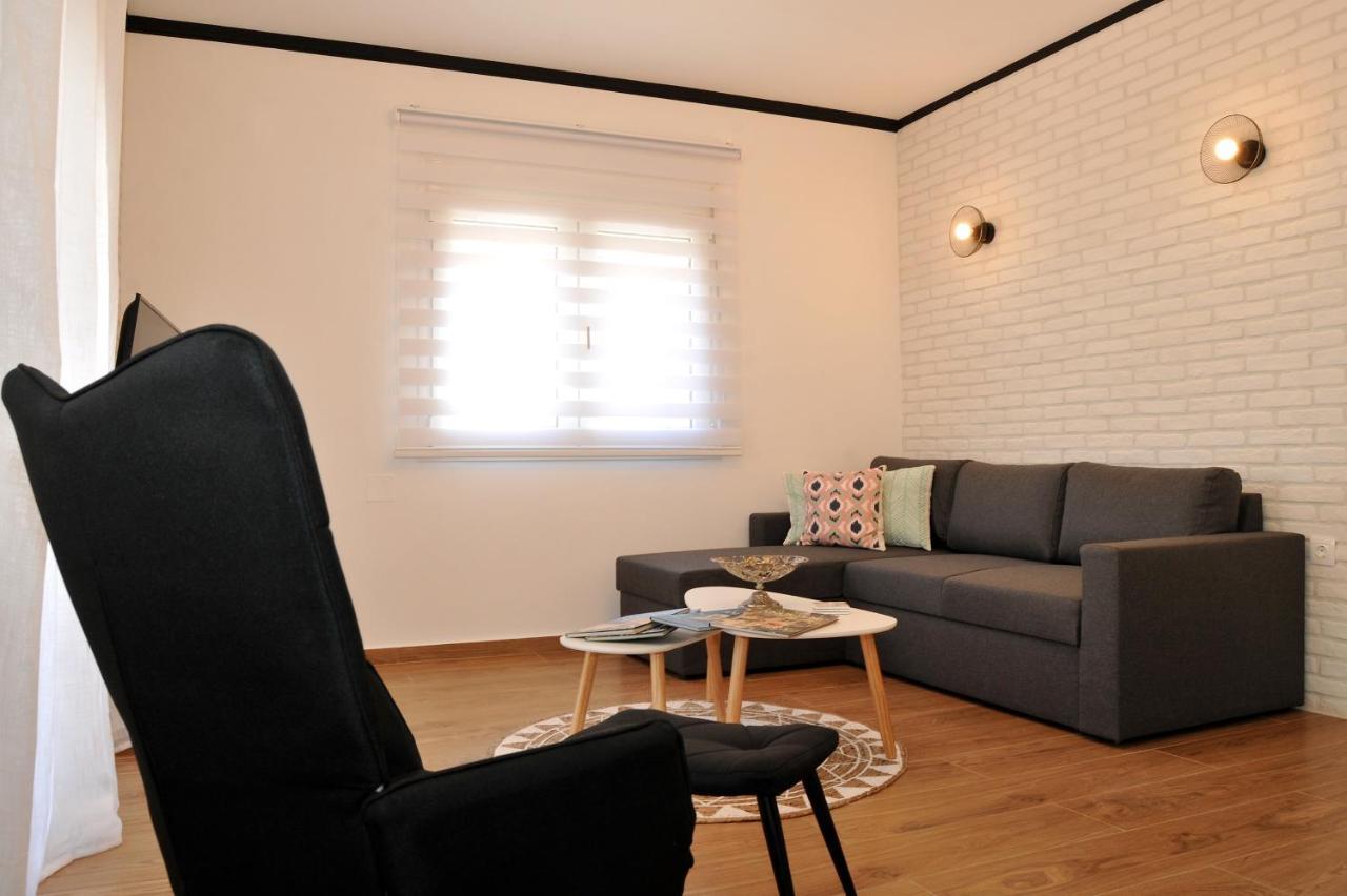 Vintage Apartment Helios Kalampáka Buitenkant foto
